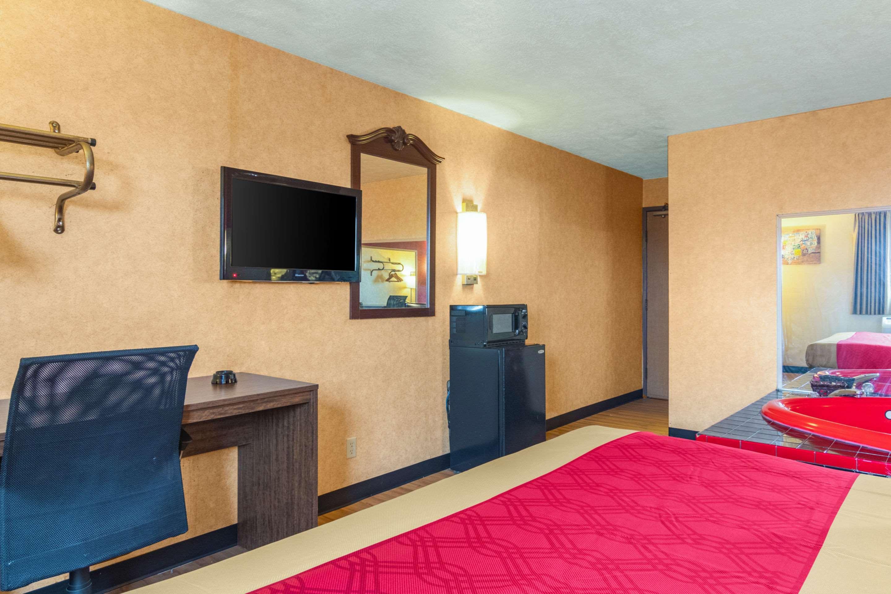 Econo Lodge Kent Eksteriør bilde