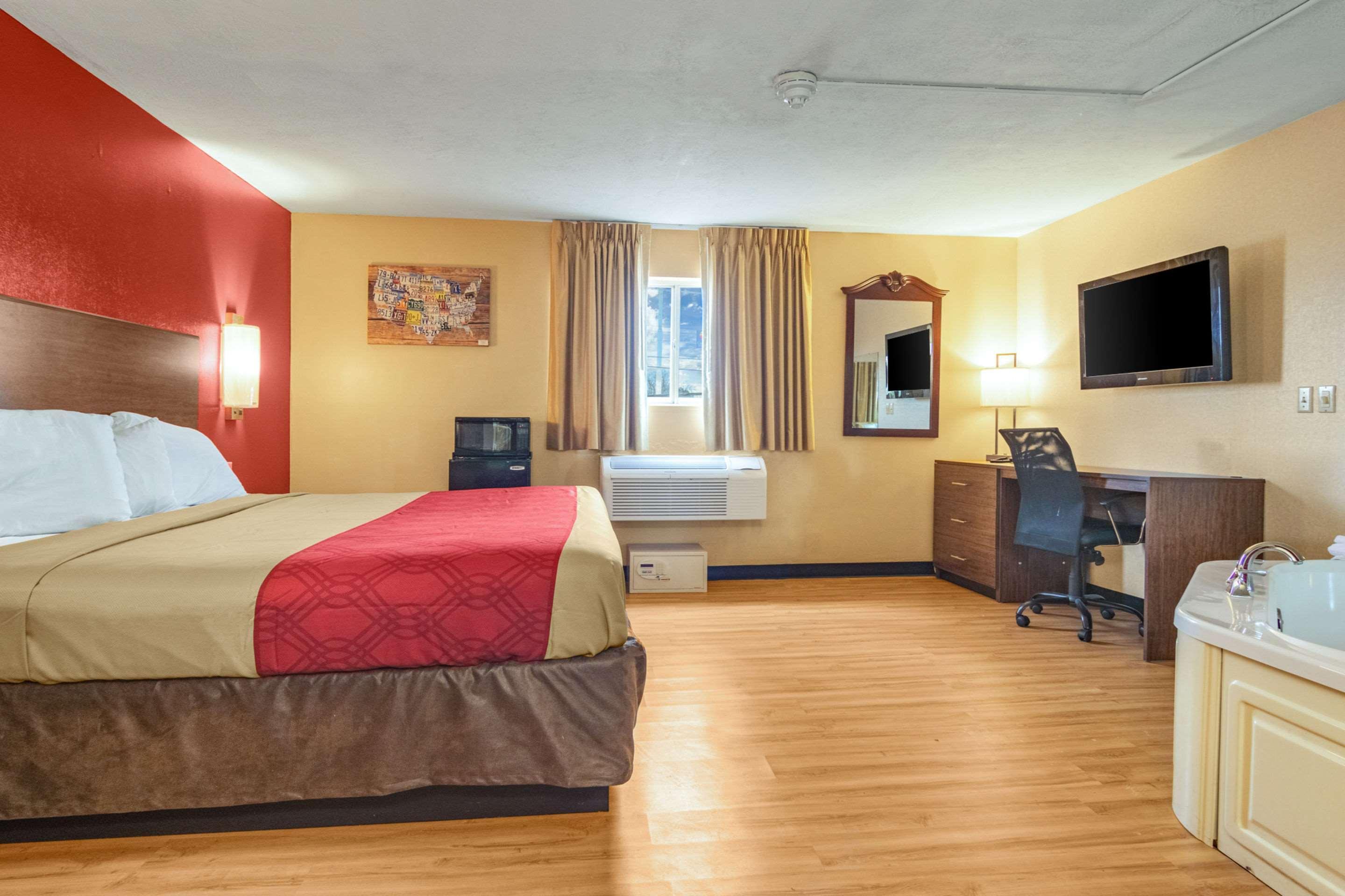 Econo Lodge Kent Eksteriør bilde