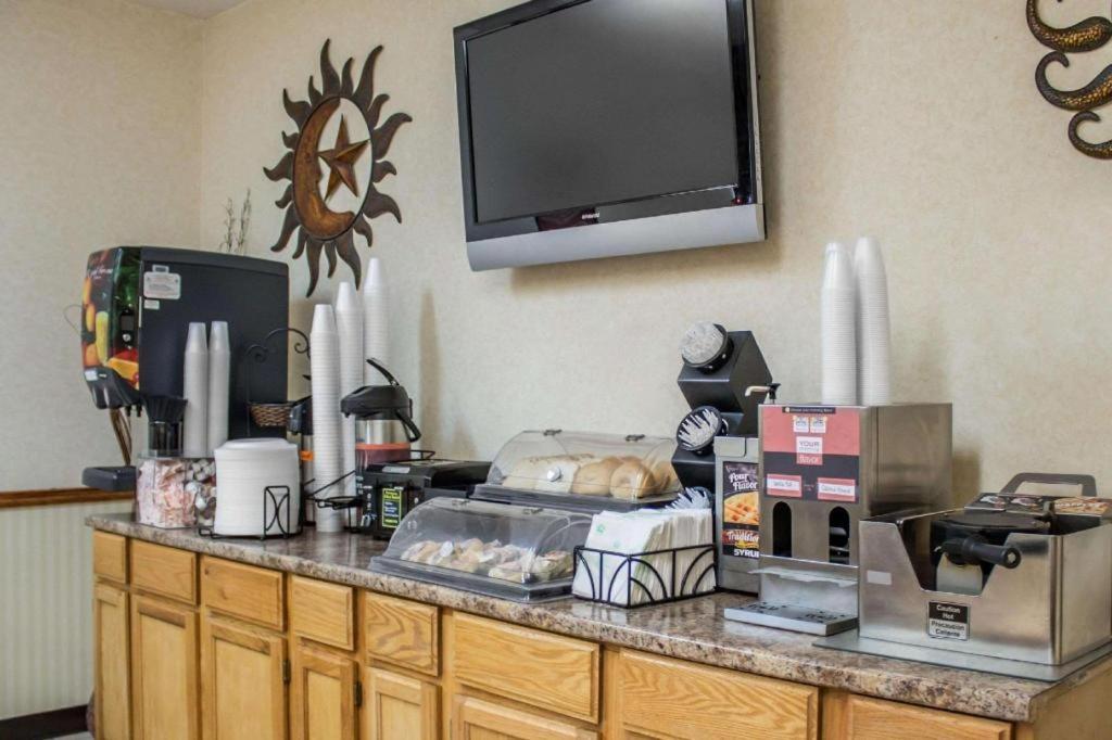 Econo Lodge Kent Eksteriør bilde